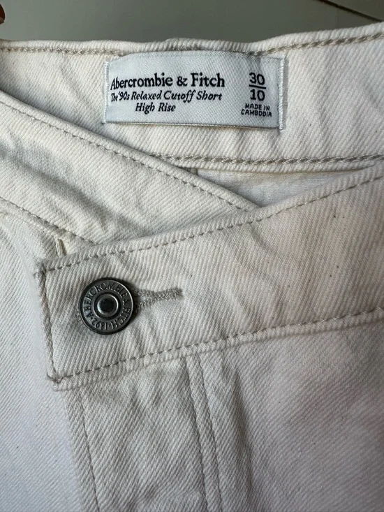 Abercrombie & Fitch Shorts - Picture 2 of 6